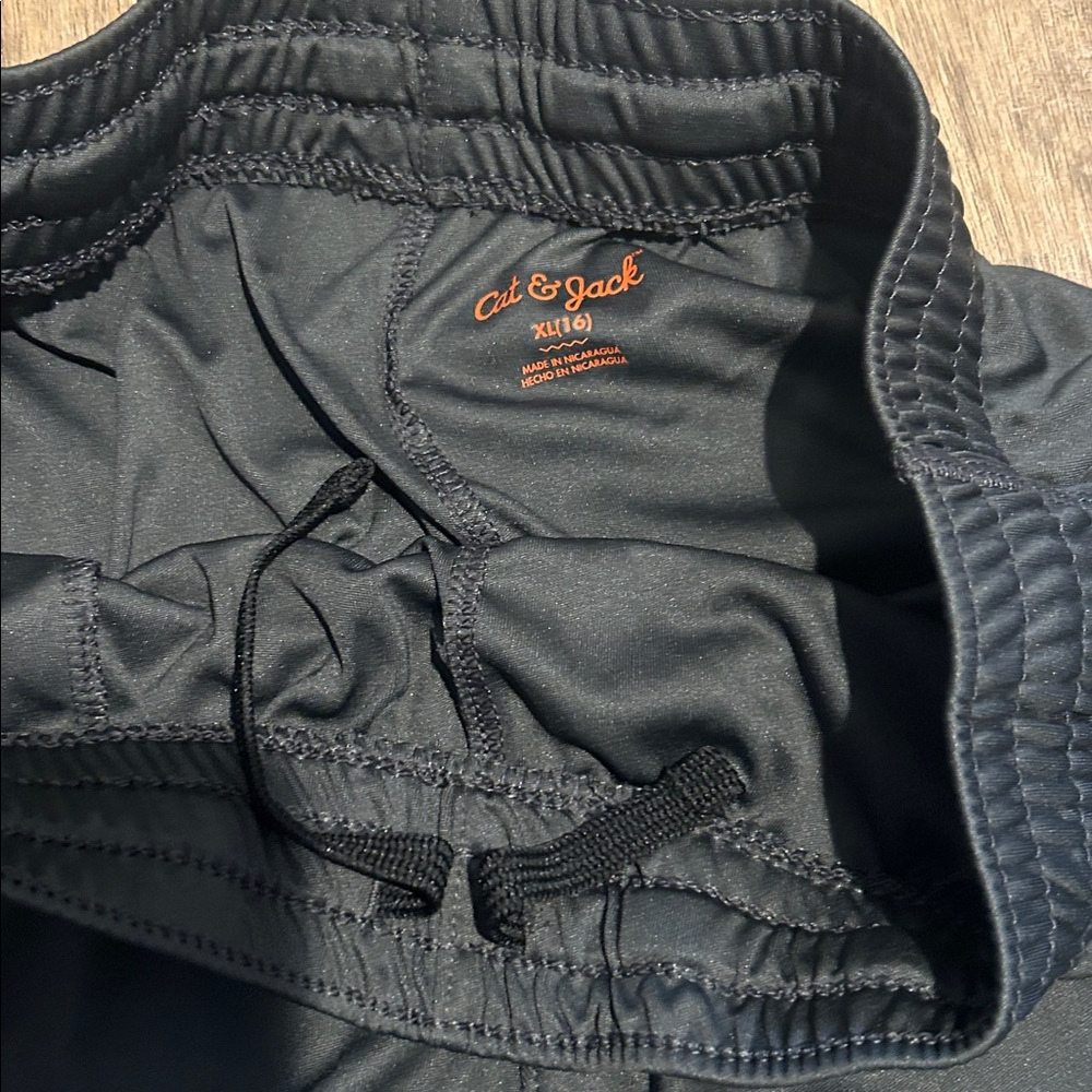 Athletic XL(16) Shorts - Picture 6 of 9